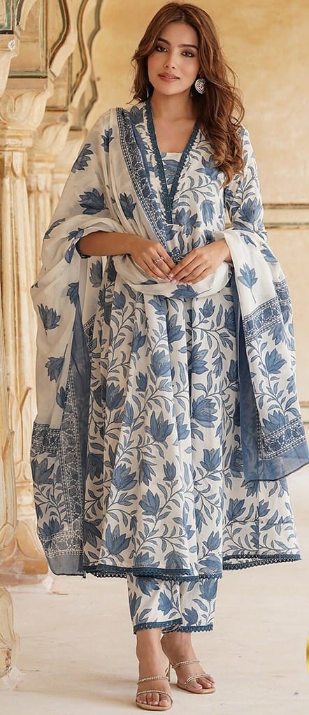 Trendy Blue Floral Printed Kurti Set